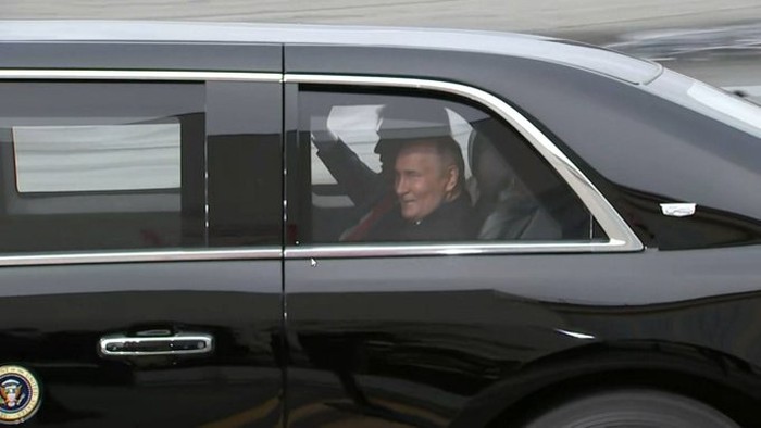 Putin Semobil dengan Trump, Tumben Naik Mobil Presiden Lain