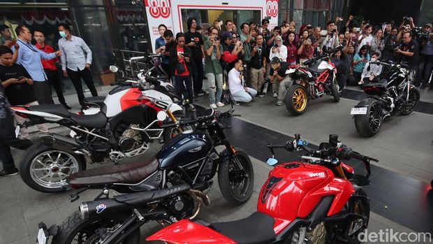 Spesifikasi Ducati Immanuel Ebenezer Pemberian Irvian 'Sultan' Kemnaker