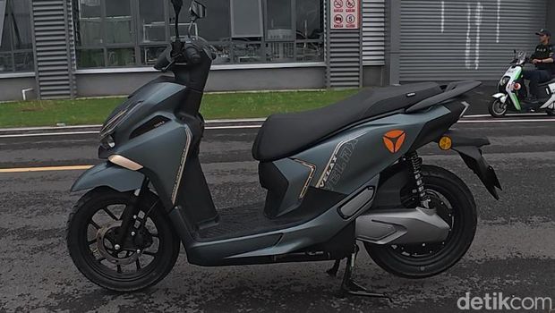 Jajal Singkat Motor Listrik Yadea Velax