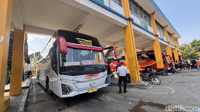 Penting! Begini Cara Cek Status Kelaikan Bus