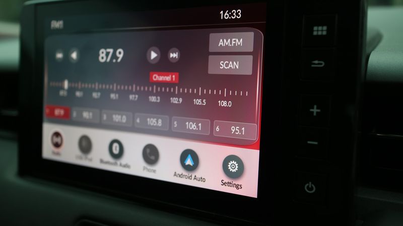 Jangan Kaget Masih Banyak Tombol Fisik di Honda HR-V Hybrid, Ini Sebabnya