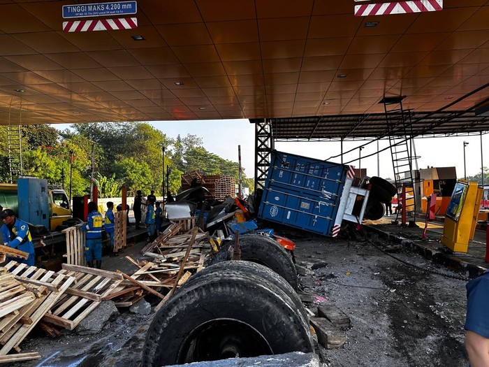 Status Uji KIR Truk yang Tabrak Gerbang Tol Ciawi