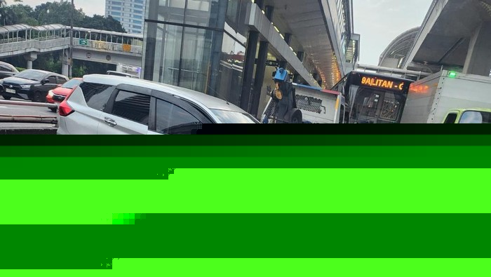 Peringatan buat Pengendara! Awas Pembatas Busway Sering Makan Korban