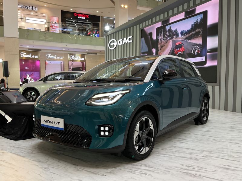 Perbandingan Harga AION UT, Wuling Cloud EV, dan BYD Dolphin