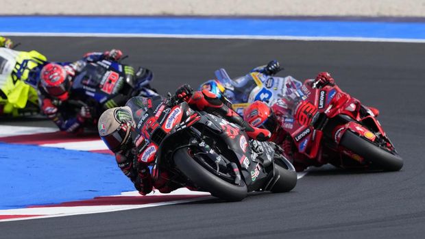 MotoGP, Honda, Hasil Kualifikasi MotoGP Jepang 2025: Honda Bikin Kejutan, Mulai di Baris Depan!