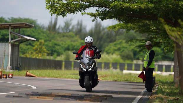Honda, Mencicipi Singkat New Honda ADV 160, Layak Buat Naik Level?