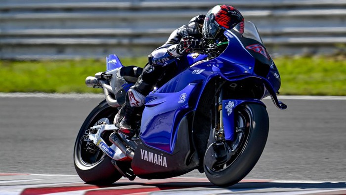 Yamaha, Motor Yamaha Mesin V4 Masih Ketinggalan Jauh dari Rival