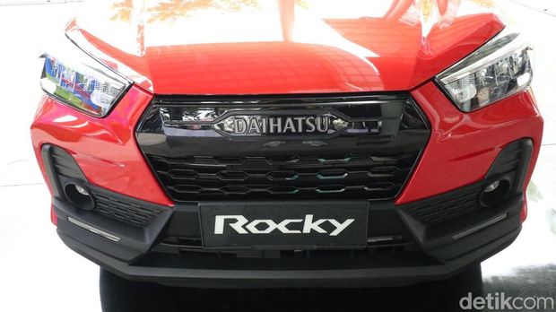 Daihatsu Rocky Terbaru Dijual Rp 228 Jutaan, Apa Saja yang Beda?