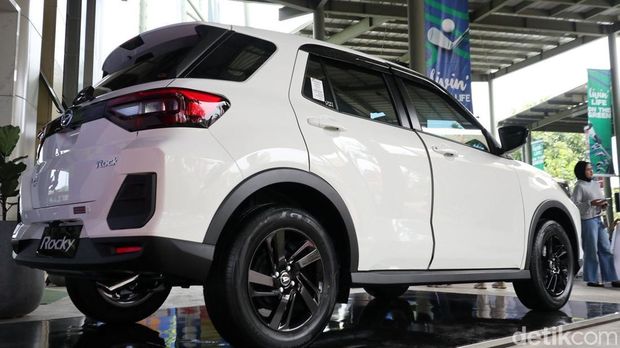 Sat Set! Daihatsu Rocky Terbaru Dikirim ke Konsumen Mulai Bulan Ini
