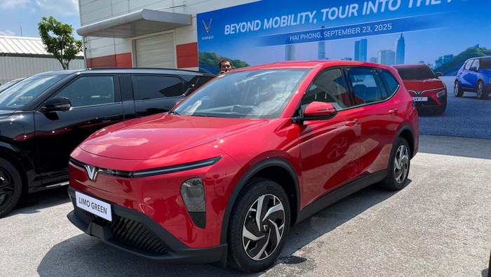 Mobil Listrik VinFast, VinFast, Mobil Listrik 7-Seater VinFast Laris Manis