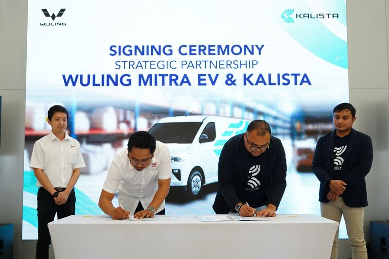 Wuling, Wuling Mitra EV Makin Dilirik, Sekarang Giliran Kalista yang Terpikat