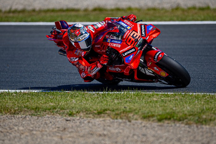 Jadi Juara Dunia, Marc Marquez Resmi Sejajar dengan Valentino Rossi