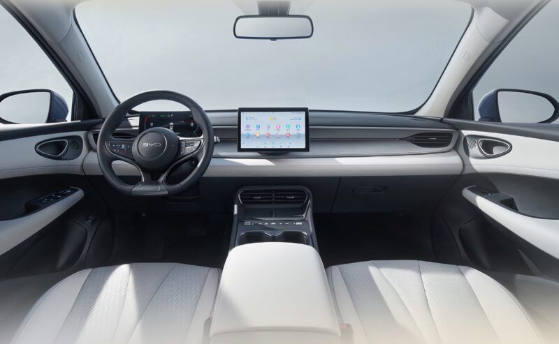 BYD Seal 05 DM-i Meluncur: Harga Rp 100 Jutaan, Bisa Tempuh 2.000 Km