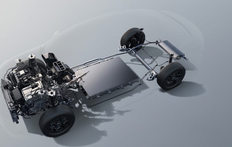 BYD Seal 05 DM-i Meluncur: Harga Rp 100 Jutaan, Bisa Tempuh 2.000 Km