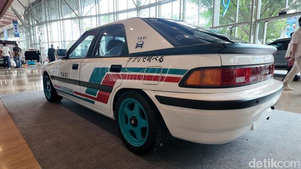 Mazda Astina Arif Brata Bangkit Lagi, Kini Mirip Taksi Jepang Asli!