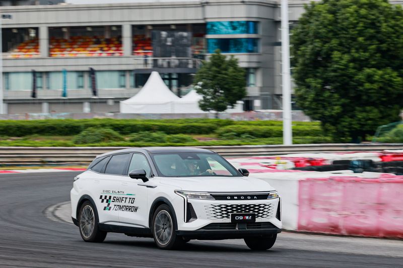 Intip Spesifikasi Mobil Hybrid Terbaru Omoda 09 SHS