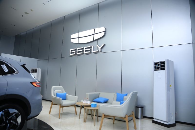 Beli Mobil Makin Mudah Aja, di Mall Aja Bisa!