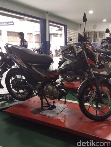 Suzuki , Gak Sangka, Segini Biaya Service Besar Suzuki Satria FU150 Produksi 2012