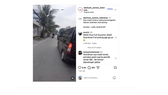 Duh! Tak Ada yang Ngalah, Voxy vs Gran Max Saling Senggol di Jalan
