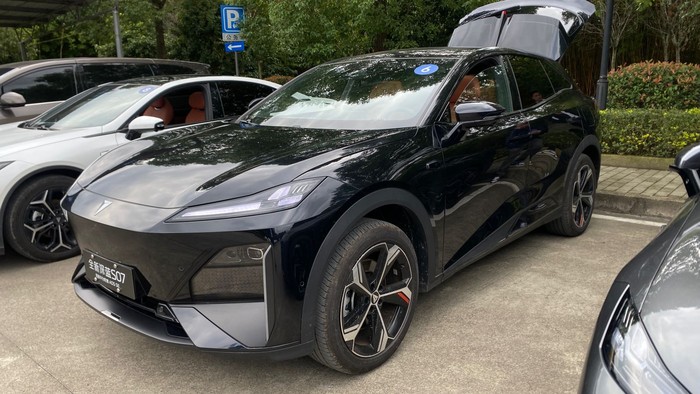 Berapa Harga Mobil Listrik Changan di Indonesia?