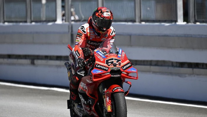 Ducati, Ducati Sudah Lakukan Segalanya, Bagnaia Tetap Jatuh Melulu