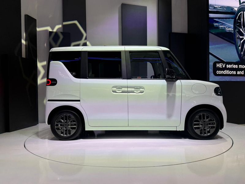 BYD Luncurkan Kei Car Listrik, Mobil Jepang di Pasar Domestik Terancam?