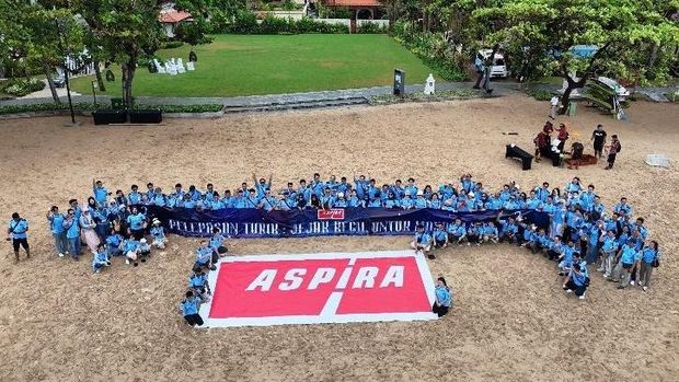 Genap 25 Tahun, Aspira Adakan Pelepasan 165 Tukik ke Laut Nusa Dua Bali