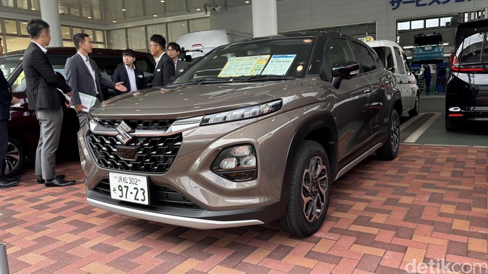 Suzuki , Suzuki Fronx, Beda Harga dan Spek Suzuki Fronx Indonesia dan Jepang