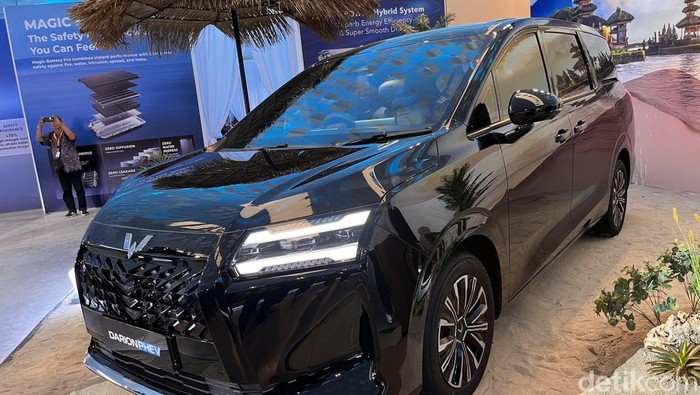 Wuling, Wuling Darion PHEV Bisa Tempuh 1.000 Km dan Fast Charging 30 Menit