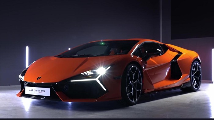 Spek Gahar Lamborghini Revuelto, Kado buat Bocah 9 Tahun di Makassar