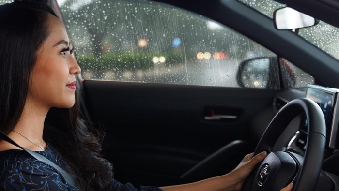 Penting! Ini 9 Komponen Mobil yang Perlu Dicek sebelum Trabas Hujan