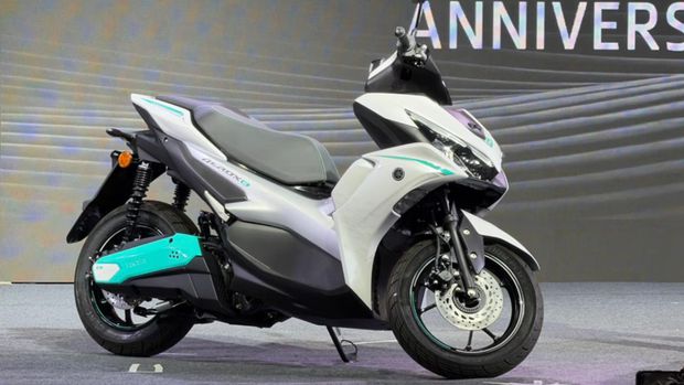 Yamaha, Alasan Yamaha Belum Minat Jual Aerox Listrik di Indonesia