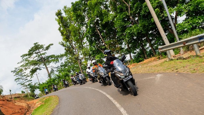 Touring, Mau Touring Jarak Jauh? Siapkan 5 Hal Ini untuk Minimalkan Risiko Kecelakaan