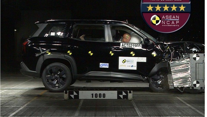 Mitsubishi Destinator Dites Tabrak, Ini Hasilnya