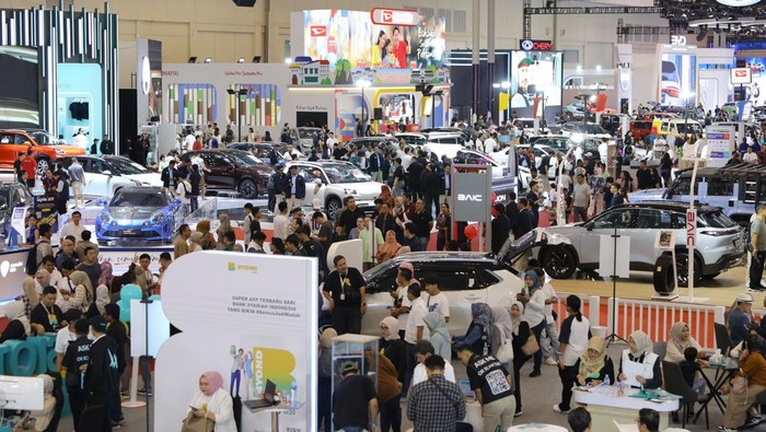 Penjualan Mobil Naik, Tembus 710 Ribu Unit di November