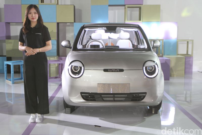 Mengenal 2 Mobil Pertama Changan yang Meluncur di GJAW 2025