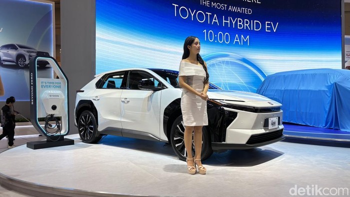 Toyota, Toyota bZ4X Produksi Lokal Meluncur, Harga Turun Jadi Rp 799 Juta