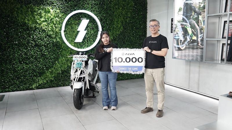 Alva ke-10.000 Unit Dikirim ke Tangan Konsumen di Surabaya, Siapa Orangnya?