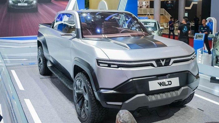 Mobil Listrik VinFast, VinFast, Tesla, Mobil Pikap Listrik VinFast Curi Perhatian di GJAW 2025, Disebut Mirip Tesla Cybertruck