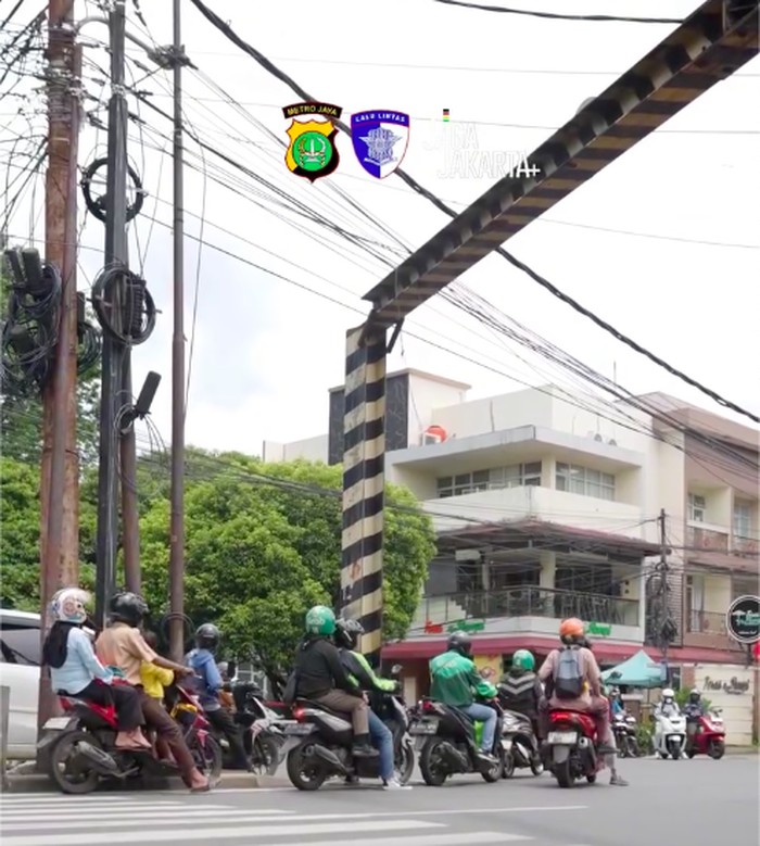 Pemotor Lawan Arah Ditegur Polisi Ngeyel, Malah Marah-marah