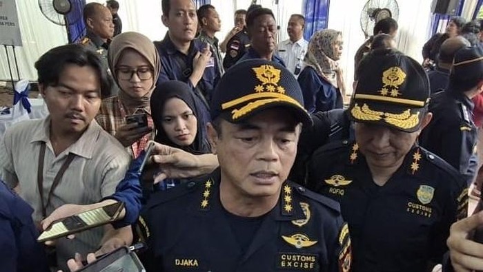 Isi Garasi Dirjen Bea Cukai yang Namanya Terseret Kasus Dugaan Suap