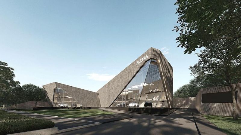 Setahun di Industri EV RI, Aletra Capai TKDN 44% &amp; Perluas Dealer 3S