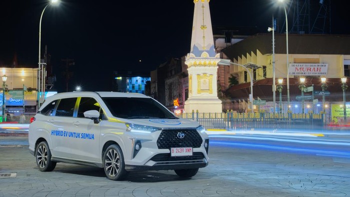 Toyota, Update Penjualan Veloz Hybrid, Bos Toyota Minta Maaf Duluan