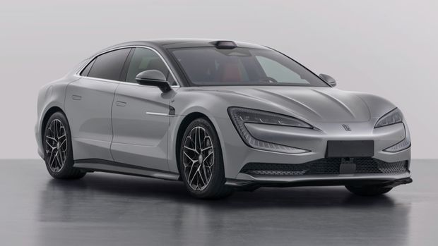 Sedan Mewah BYD Pakai Baterai Jumbo, Bisa Tempuh Jarak 1.000 Km Sekali Isi