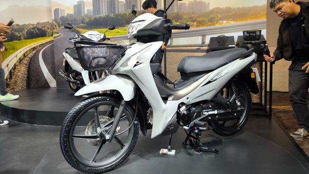 Honda Luncurkan Motor Irit BBM, Seliter Bisa untuk 74 Km!