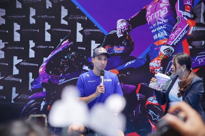 Toprak Razgatlioglu Atraksi di Depan Anak SMK di Jakarta