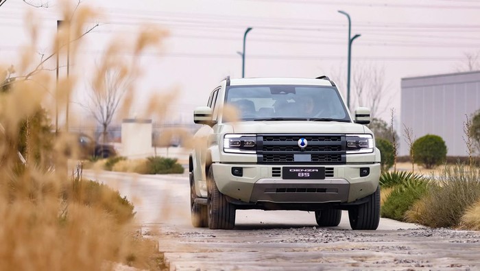 Kata BYD Soal Harga Denza B5 Kalau Dijual di Indonesia