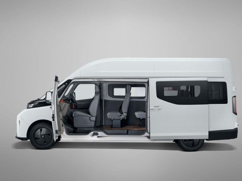 Resmi Hadir di RI, Farizon Luncurkan Kendaraan Niaga Listrik Farizon SV