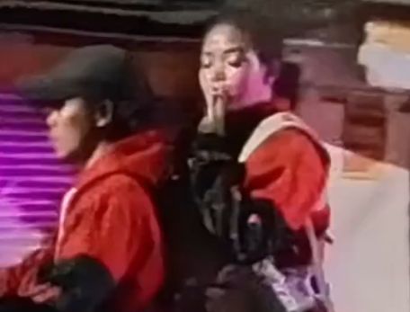 Heboh Pasutri Ngerokok di Motor Sambil Bawa Bayi