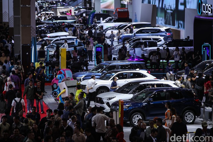 Suzuki , Penjualan Mobil Februari Melonjak, Suzuki Gusur Honda-BYD